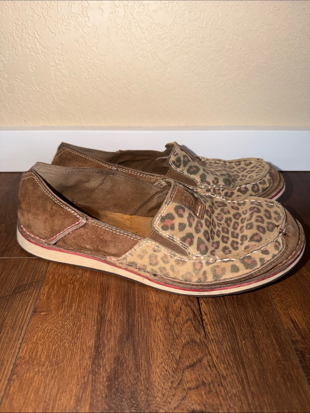 Ariat Cruiser Leopard Suede Shoe, 10B